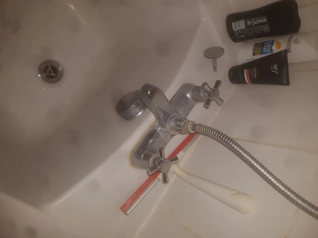 Recent New bath tap